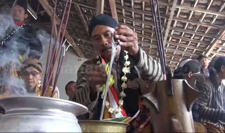 Jamasan Pusaka Mbah Ngaliman - Nganjuk, Jawa Timur